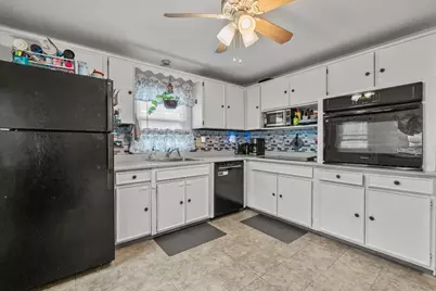 285 Den Quarry Rd, Lynn, MA 01904 - Photo 13