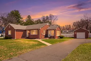 79 Woodlawn St, Chicopee, MA 01020 - Photo 1