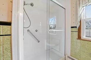 79 Woodlawn St, Chicopee, MA 01020 - Photo 15