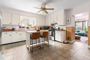 37 Chase St, Beverly, MA 01915 - Photo 7