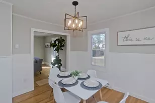 6 Bremen St, Springfield, MA 01108 - Photo 9