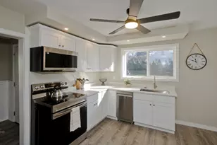 6 Bremen St, Springfield, MA 01108 - Photo 3