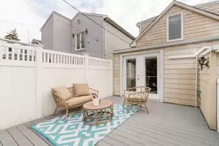 44 Paris St, Medford, MA 02155 - Photo 29