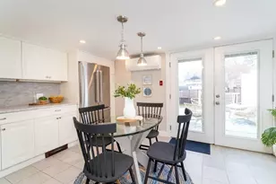 44 Paris St, Medford, MA 02155 - Photo 13