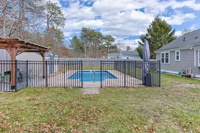 176 Beacon St, Yarmouth, MA 02664 - Photo 37