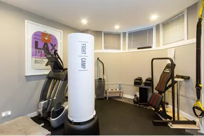 27 Hereford St, Boston, MA 02115 - Photo 39