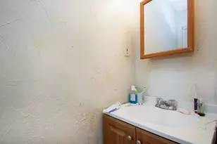 37 Benefit St, Worcester, MA 01610 - Photo 31