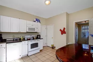 37 Benefit St, Worcester, MA 01610 - Photo 15