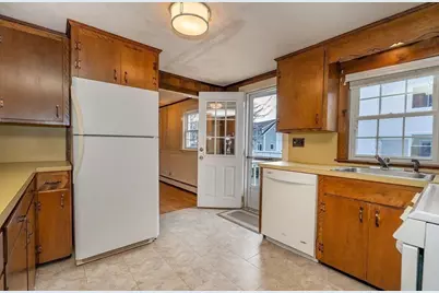 49 Orchard St, Amesbury, MA 01913 - Photo 3