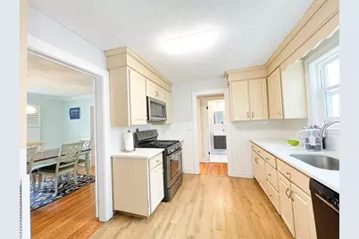 31 Grassmere Rd #-, Brookline, MA 02467 - Photo 5