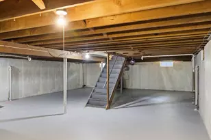 133 Friendship St, Fall River, MA 02723 - Photo 29