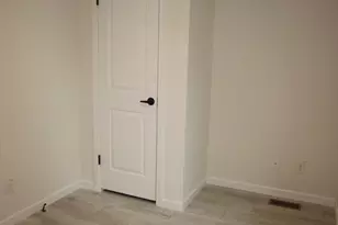 1346 Newport Ave, Attleboro, MA 02703 - Photo 13