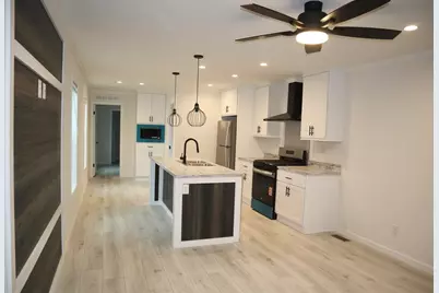 1346 Newport Ave #B22, Attleboro, MA 02703 - Photo 3