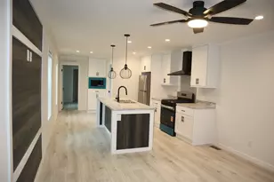 1346 Newport Ave, Attleboro, MA 02703 - Photo 3