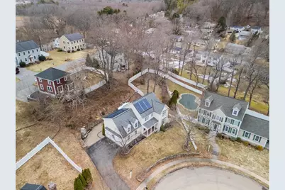 8 Jacqueline Dr, Amesbury, MA 01913 - Photo 5