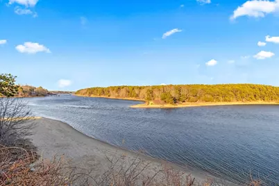 242 Edgewater Dr E, Falmouth, MA 02536 - Photo 3