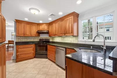 7 Oakdale Ave, Wellesley, MA 02482 - Photo 9