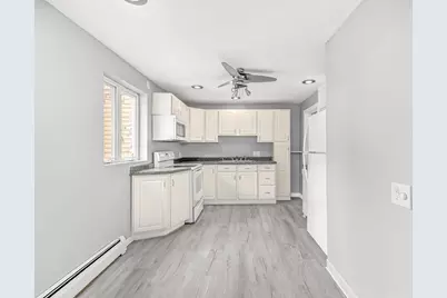 298 Collette St, New Bedford, MA 02746 - Photo 5