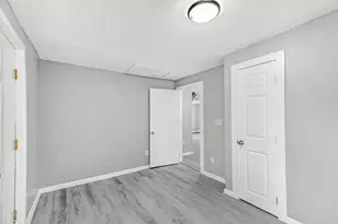 298 Collette St, New Bedford, MA 02746 - Photo 17