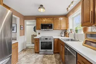26 Windsor Rd, Sandwich, MA 02563 - Photo 5