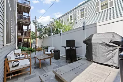 176 W 7th St #1, Boston, MA 02127 - Photo 17