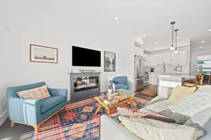 196 Gardner St, Boston, MA 02132 - Photo 5
