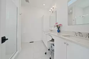 196 Gardner St, Boston, MA 02132 - Photo 15