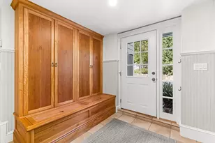 33 Hundreds Cir, Wellesley, MA 02481 - Photo 35