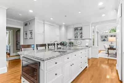 33 Hundreds Cir, Wellesley, MA 02481 - Photo 11