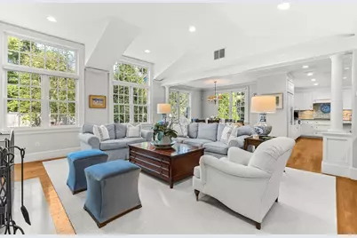 33 Hundreds Cir, Wellesley, MA 02481 - Photo 15