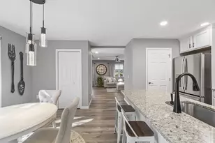 22 Apthorp St, Worcester, MA 01606 - Photo 5