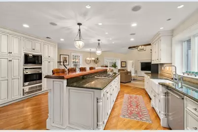 162 Far Reach Road, Westwood, MA 02090 - Photo 5