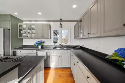 27 Standish St, Duxbury, MA 02332 - Photo 7