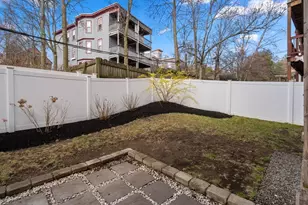 21 Peverell, Boston, MA 02125 - Photo 19