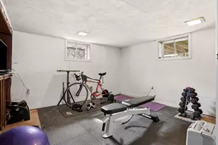 33 Bateman Ave, Revere, MA 02151 - Photo 23