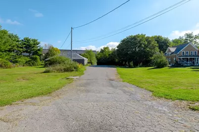 15 Shirley St, Fairhaven, MA 02719 - Photo 11