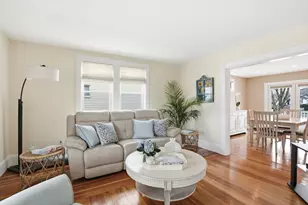 62 C St, Hull, MA 02045 - Photo 9