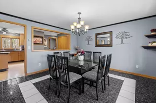 275 Chestnut St, Uxbridge, MA 01569 - Photo 11