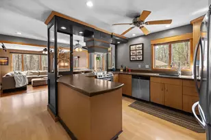 275 Chestnut St, Uxbridge, MA 01569 - Photo 9