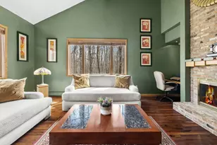 275 Chestnut St, Uxbridge, MA 01569 - Photo 3