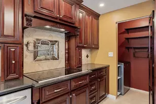 23 Pebble Pl, Malden, MA 02148 - Photo 3