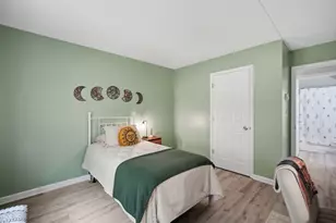 32 Maple Crest Cir, Holyoke, MA 01040 - Photo 21