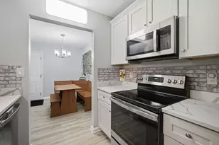 32 Maple Crest Cir, Holyoke, MA 01040 - Photo 17