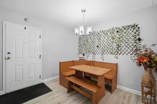 32 Maple Crest Cir, Holyoke, MA 01040 - Photo 11