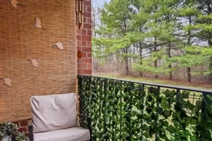 32 Maple Crest Cir, Holyoke, MA 01040 - Photo 9