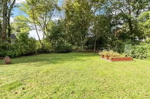 52 Maple St, Hamilton, MA 01982 - Photo 39