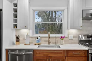 52 Maple St, Hamilton, MA 01982 - Photo 15