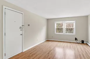 136 Tyngsboro Rd, Chelmsford, MA 01863 - Photo 9