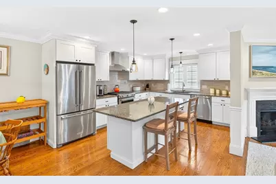 23 Palmer St #1, Waltham, MA 02451 - Photo 5