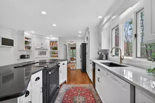 21 Greybirch Rd, Andover, MA 01810 - Photo 9